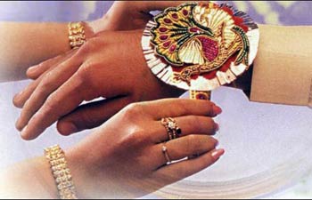 Raksha Bandhan 2017 will be celebrated on 10 August