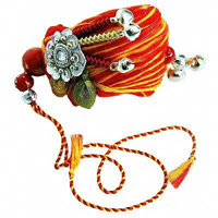 Sister tie Rakhi on wrists of brothers and sing Raksha Bandhan songs